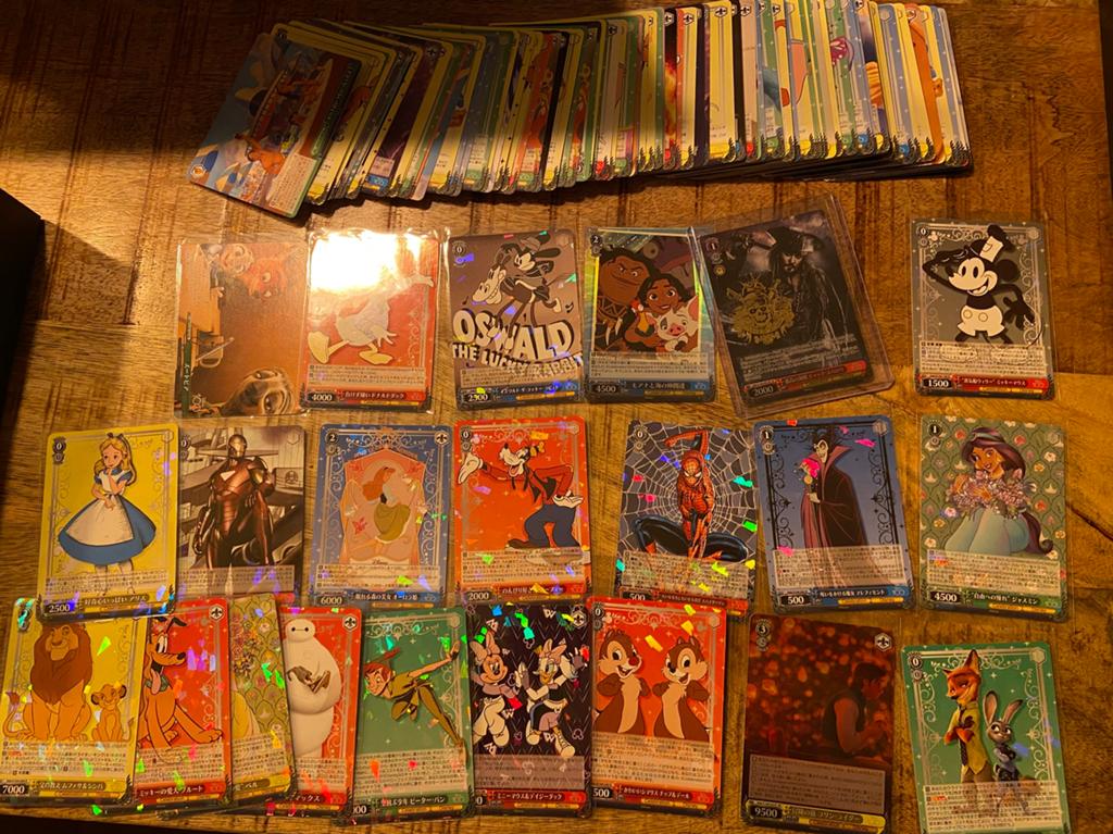 Disney Weiss Schwarz Celebration lot! Incl Jack Sparrow!, Hobby en Vrije tijd, Verzamelkaartspellen | Overige, Ophalen, Zo goed als nieuw