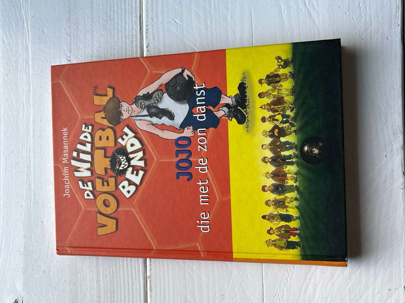 De Wilde Voetbalbende: Jojo die met de zon danst, Boeken, Ophalen of Verzenden, Zo goed als nieuw, Fictie
