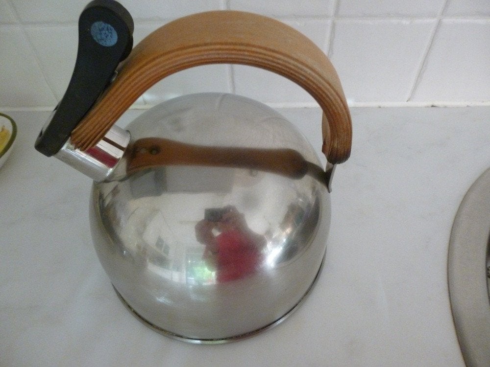 Le Lapin fluitketel, Theepot/fluitketel, Ophalen of Verzenden, Gebruikt, Metaal