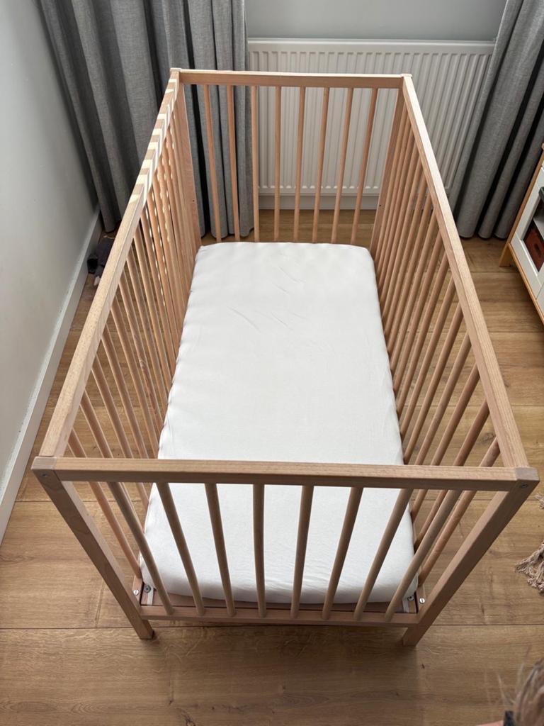 Ikea Sniglar ledikant met matras en beddengoed, Ophalen, Gebruikt, 70 tot 85 cm, 140 tot 160 cm