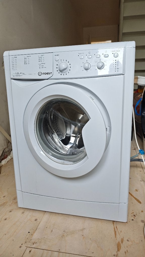 Indesit IWC 51451 5Kg Wasmachine Wit, Witgoed en Apparatuur, Wasmachines, Ophalen, 1200 tot 1600 toeren, Gebruikt, 4 tot 6 kg