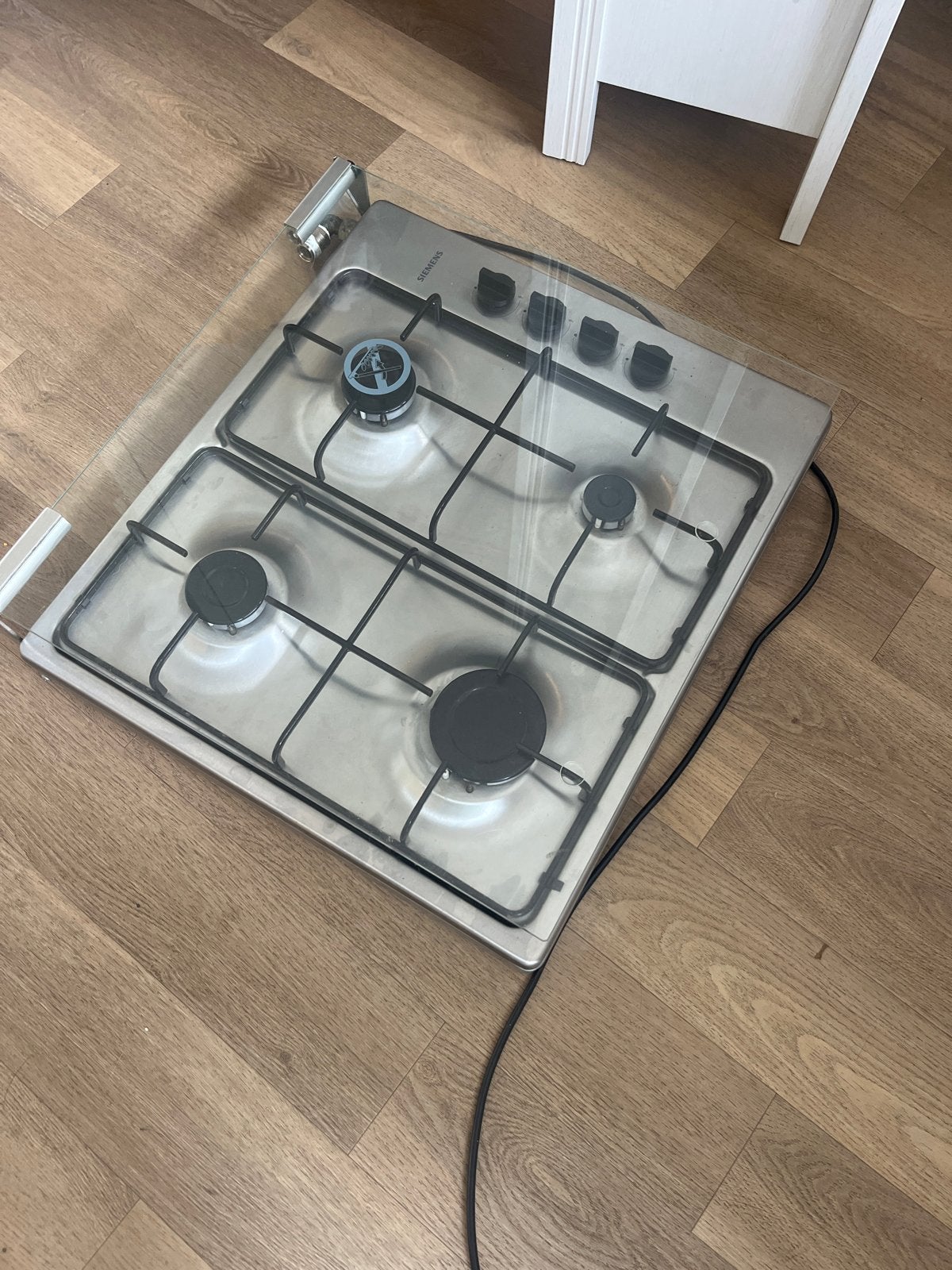 Siemens Vrijstaand Gasfornuis met 4 Kookzones, Gebruikt, Gas, Vrijstaand, 4 kookzones