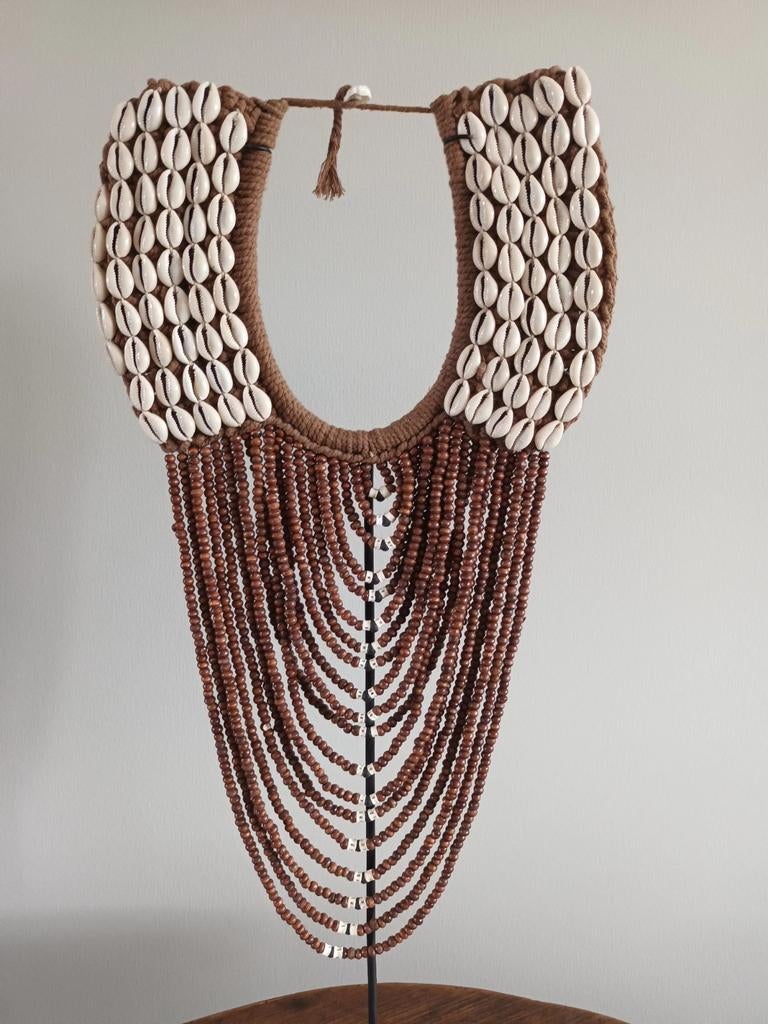 Indonesische kralenketting op voet schelpen ketting boho, Boho, Nieuw, Ophalen of Verzenden, Natuurlijk materiaal
