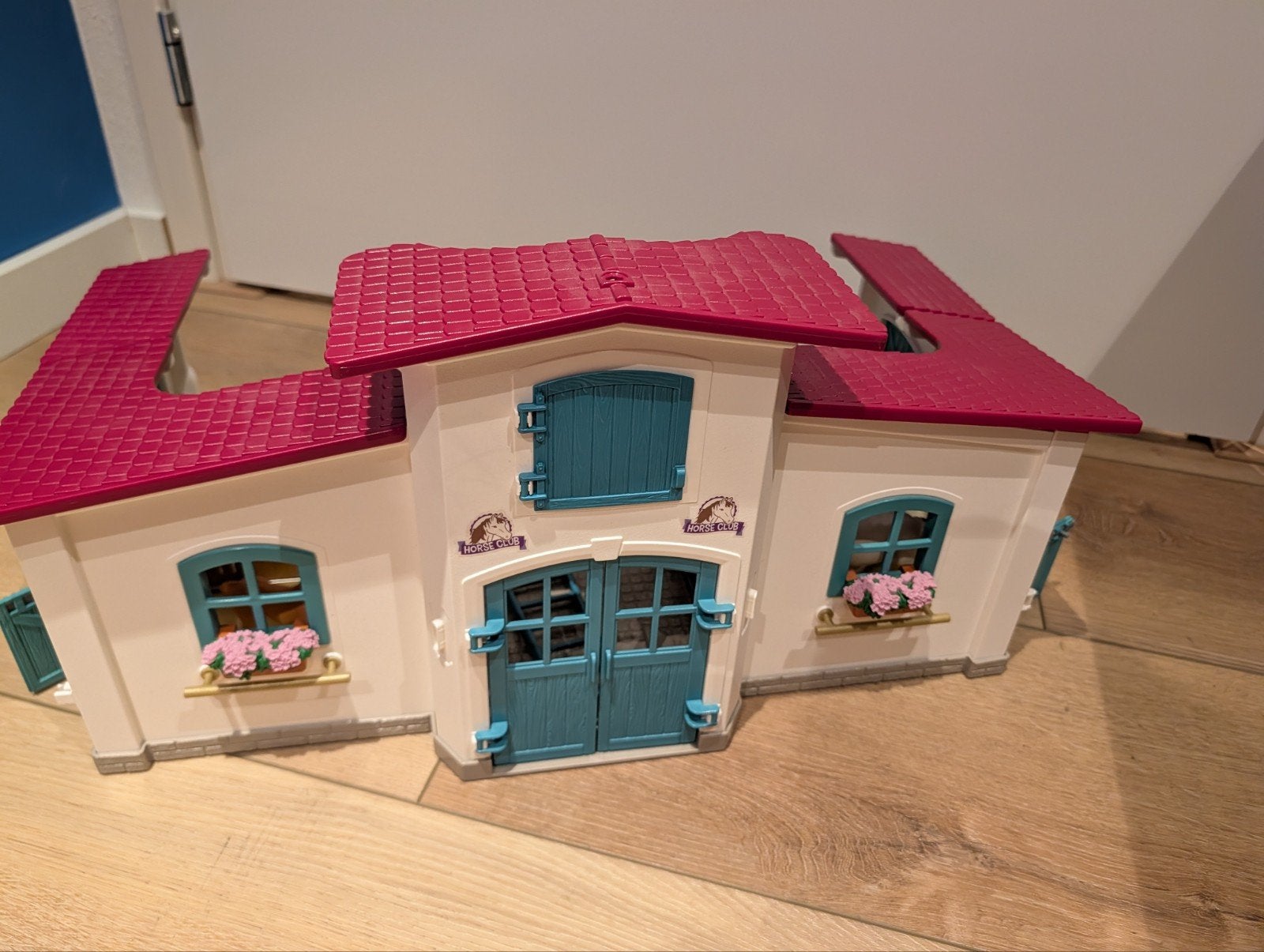 Schleich Paardenclub/manege met extra stal en accessoires en, Ophalen of Verzenden, Zo goed als nieuw, Jongen of Meisje