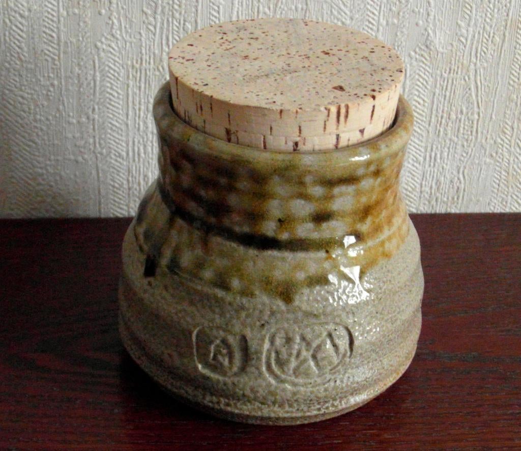 POTJE van aardewerk met deksel van kurk, Ophalen of Verzenden, Zo goed als nieuw