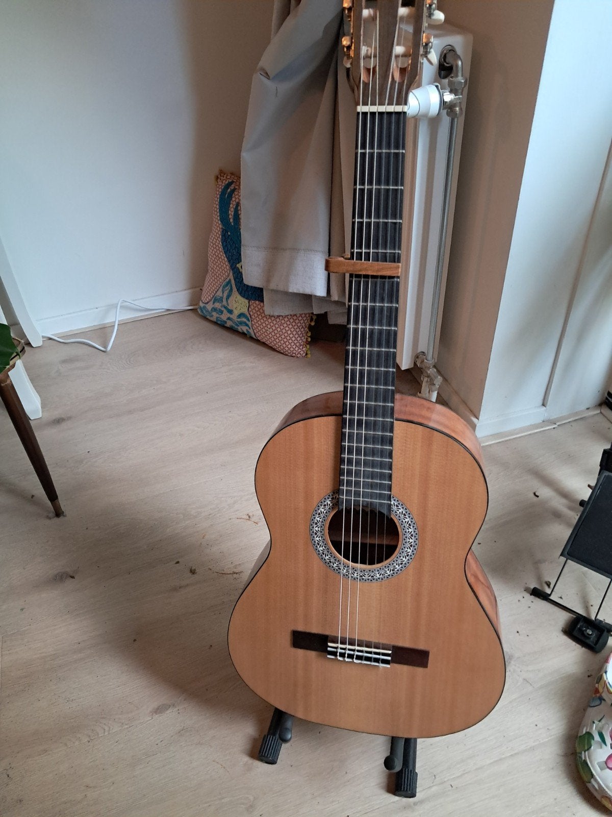 Admira Alba Klassieke Gitaar met hoes en standaard, Ophalen of Verzenden, Zo goed als nieuw, Klassieke of Spaanse gitaar, Met koffer