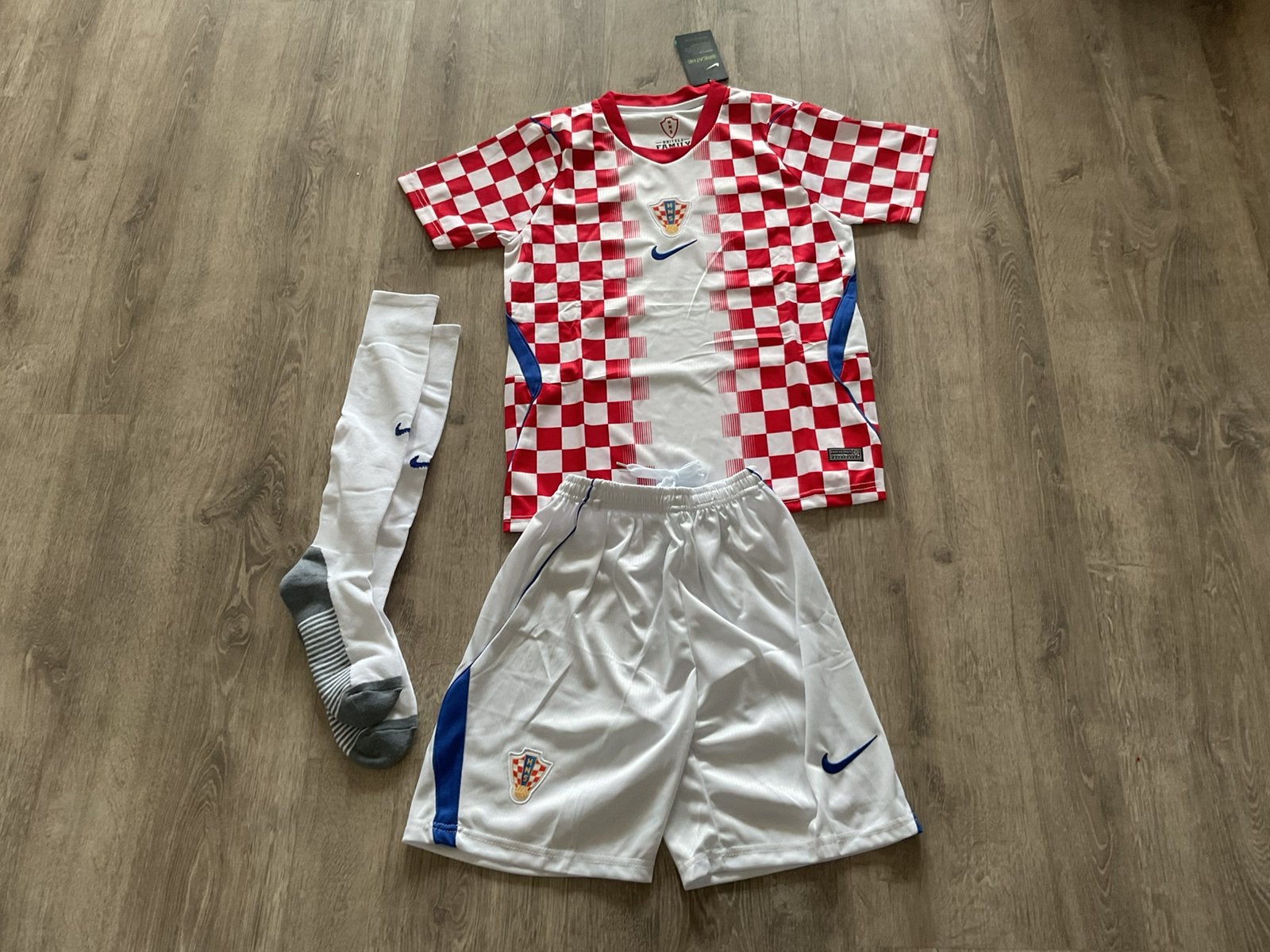 Kroatië voetbal tenue nieuw maat:164, Ophalen of Verzenden, Nieuw