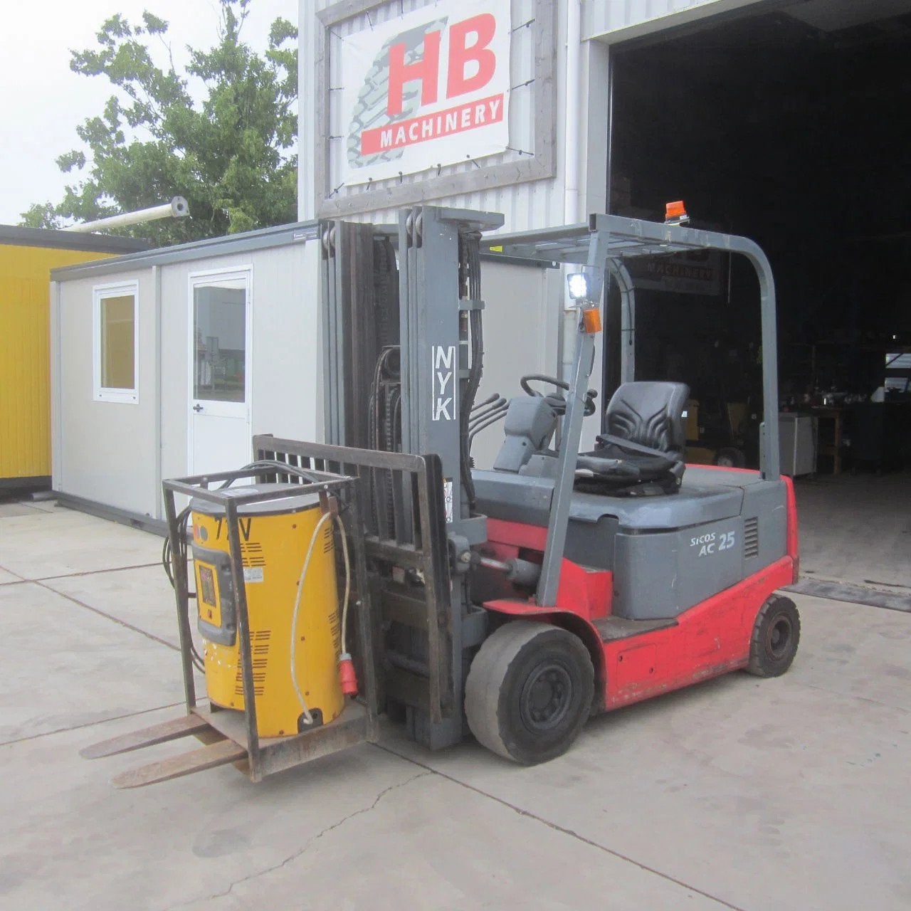 Nichiyu Heftruck FPC25PN, elek., triplex, side shift, hydro, 2000 tot 3000 kg, Elektrisch, Heftruck, Nichiyu