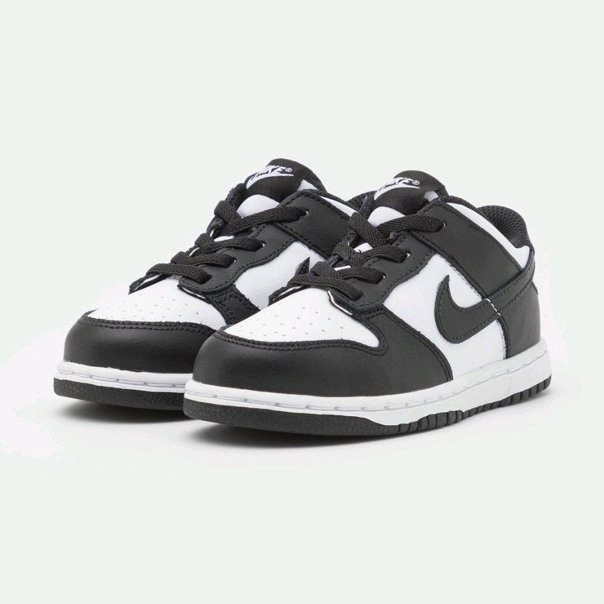 Nike dunk low, Schoentjes, Nieuw, Ophalen of Verzenden, Jongetje