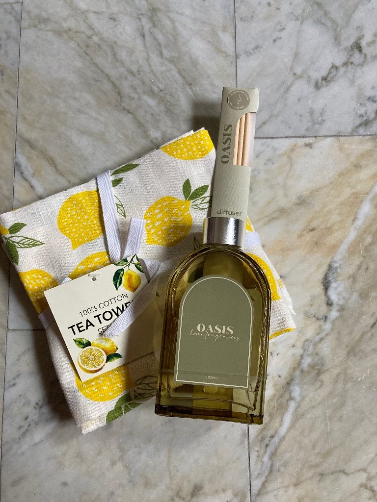 Geschenkensetje: Geurstokjes / Fles Oasis / 2 Theedoeken, Huis en Inrichting, Keuken | Textiel, Ophalen of Verzenden, Nieuw