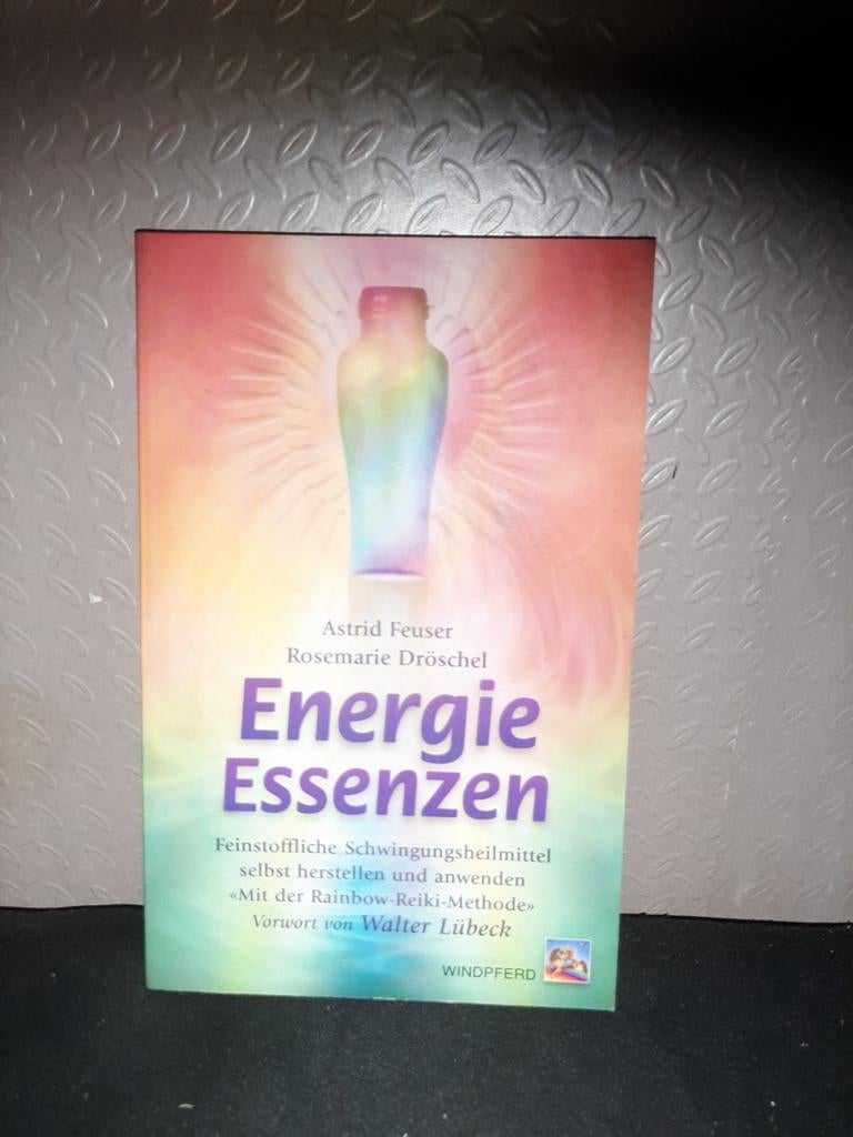 Energie Essensen: Fijnstoffelijke Schwingungsheilmittel, Boeken, Taal | Duits, Zo goed als nieuw, Ophalen of Verzenden