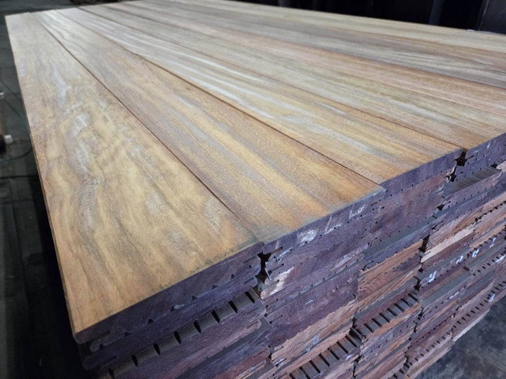 Opruim 3 bundels hardhout vlonderplanken - 4.25 p/m1. Op=Op, Planken, Nieuw, Ophalen of Verzenden, Hardhout