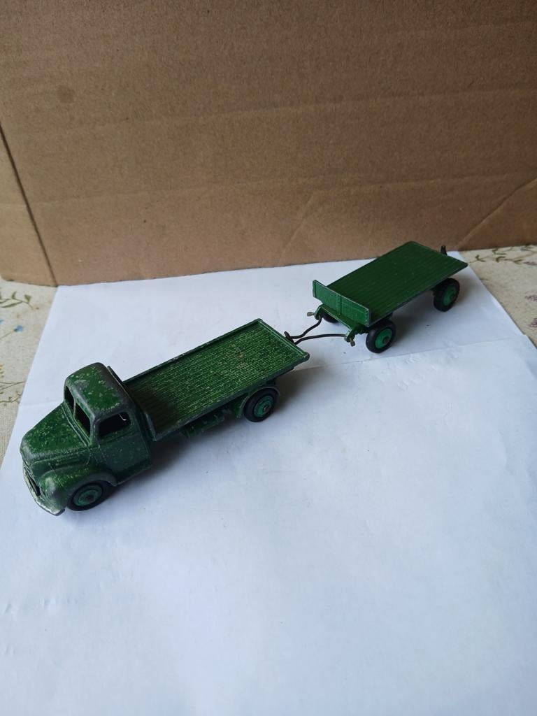 Fordson met aanhanger.  Dinky toys, Ophalen of Verzenden, Gebruikt, Bus of Vrachtwagen, Overige merken