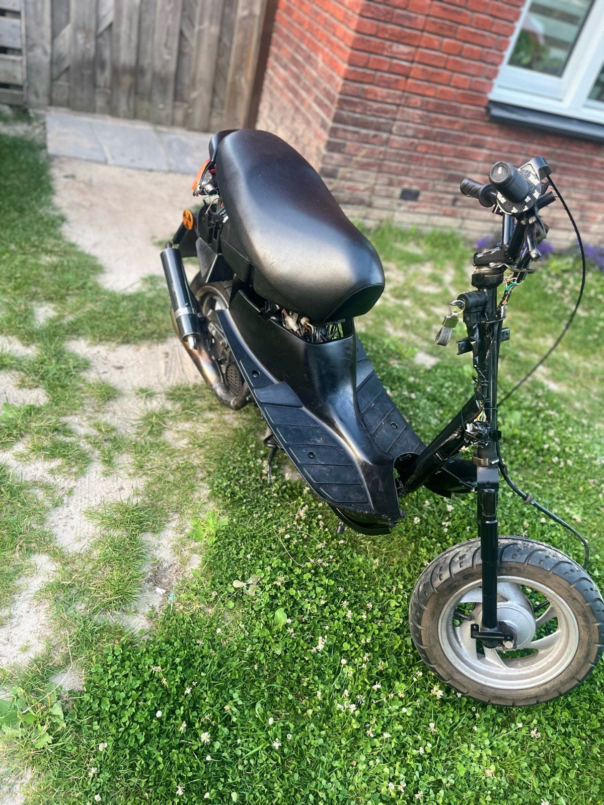 Peugeot Zenith 70cc ( kappen aanwezig!!), Fietsen en Brommers, Scooters | Peugeot, Overige modellen, Tweetakt, Ophalen of Verzenden