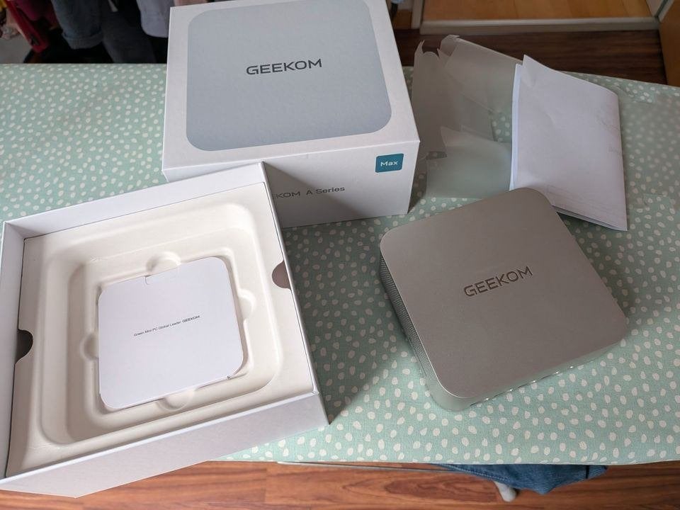 GEEKOM A9 Max AI Mini PC Ryzen AI 9 HX 370, Computers en Software, Desktop Pc's, Ophalen of Verzenden, Nieuw, 4 Ghz of meer, SSD