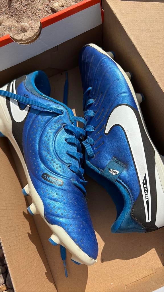 Nike Tiempo Legend 10 Academy voetbalschoen, Sport en Fitness, Voetbal, Maat XS of kleiner, Schoenen, Ophalen of Verzenden, Zo goed als nieuw