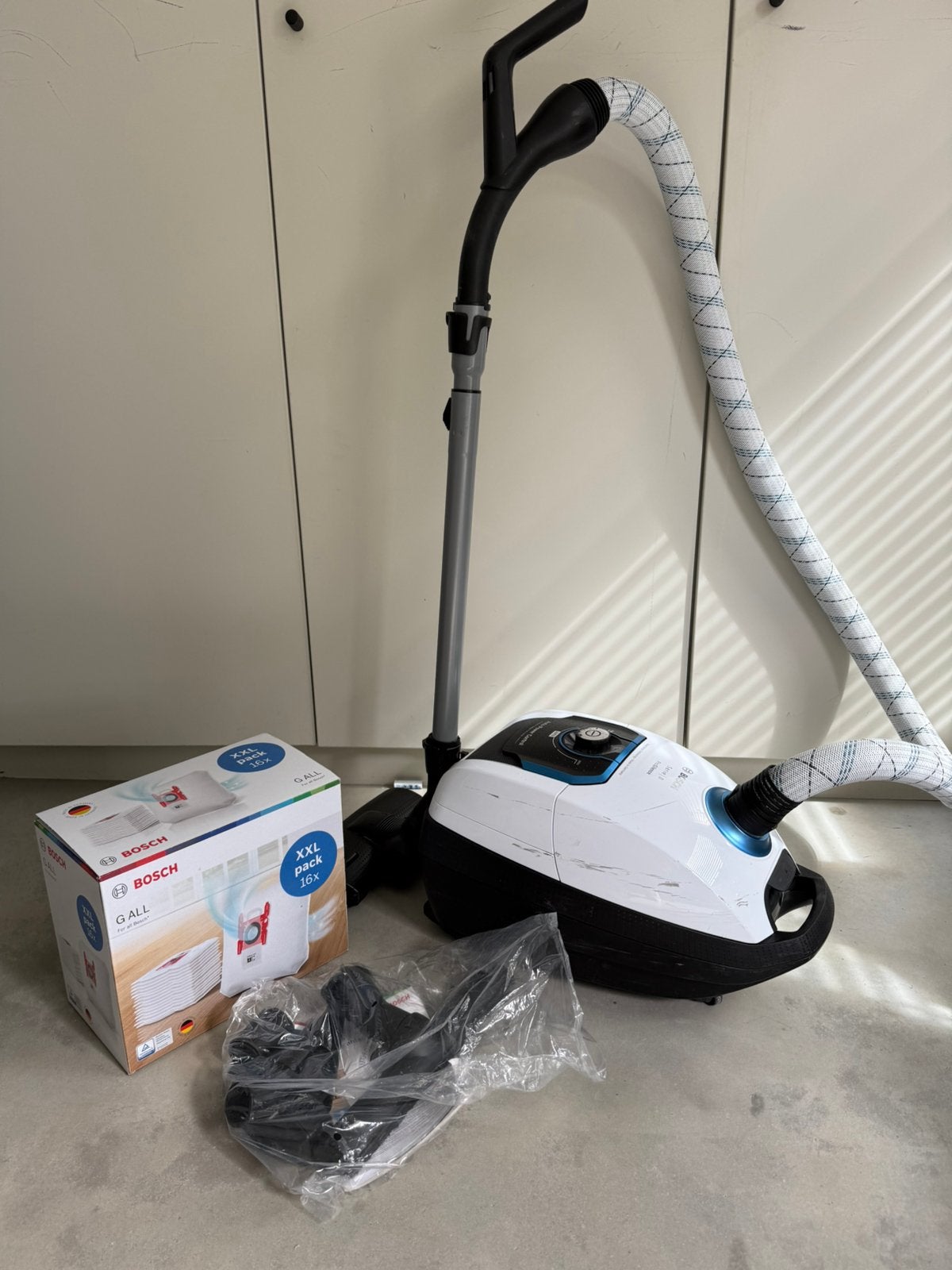 Bosch stofzuiger serie 8 prosilence, Witgoed en Apparatuur, Stofzak, Bosch, Ophalen of Verzenden, Zo goed als nieuw
