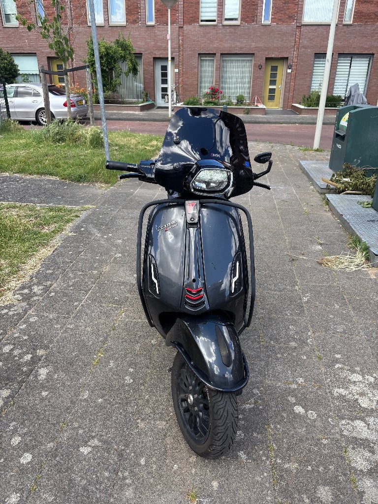 Vespa Sprint 50cc Brom (2020) | Porsche Metallic Grijs, Fietsen en Brommers, Scooters | Vespa, Ophalen, Overige modellen, Maximaal 45 km/u