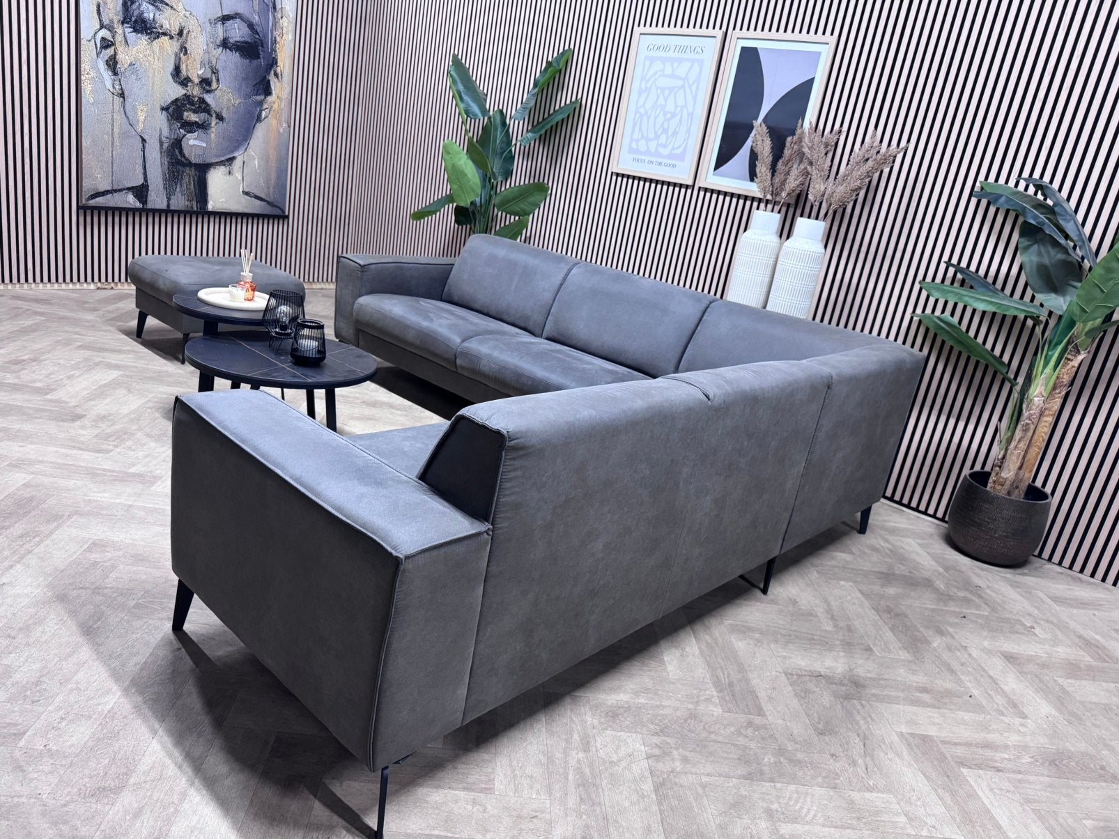 ZGAN HACO Hoekbank + Hocker Microleer - Antraciet -275 x 255, Microleer hoekbank modern industrieel antraciet hocker tijdloos