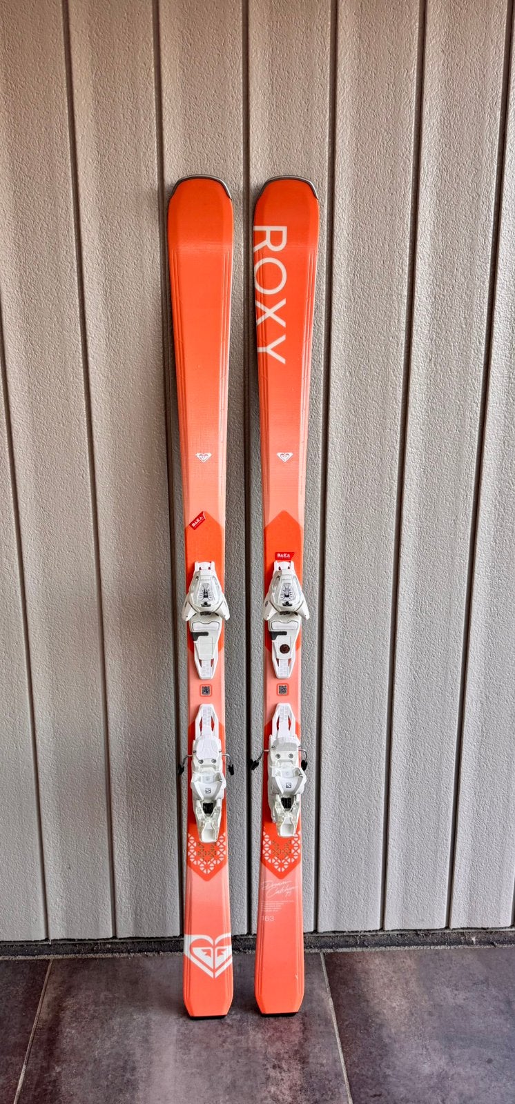 Supermooie Roxy All-Mountain Rocker Ski's (163 cm) – ZGAN!, Ophalen, 160 tot 180 cm, Salomon, Zo goed als nieuw