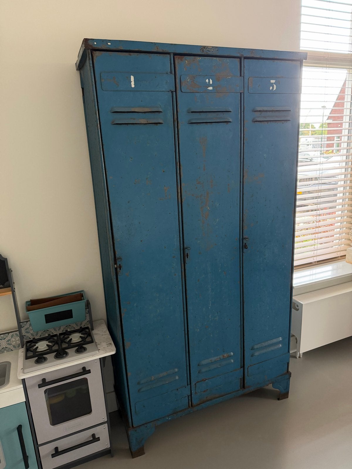 Vintage blauwe metalen locker kast - Industriële stijl, Huis en Inrichting, Ophalen, Gebruikt
