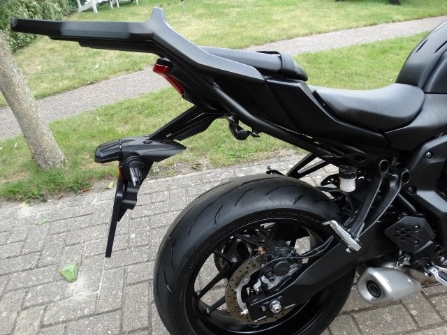 Yamaha MT 07 topkoffer drager met koffer, Ophalen, Gebruikt