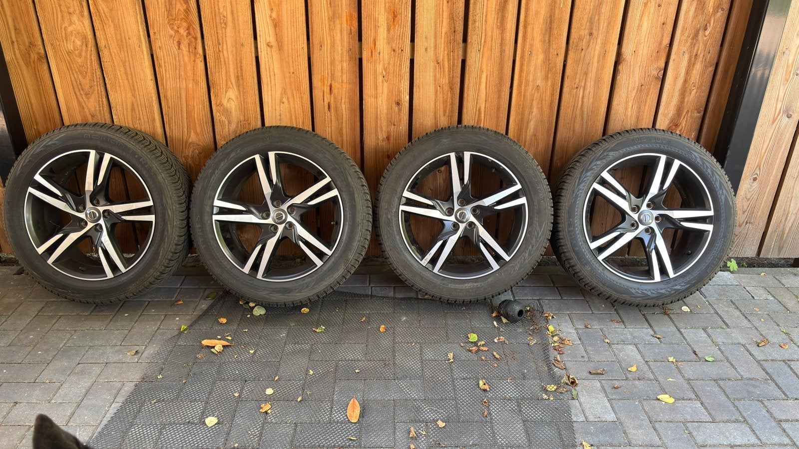 Orginele volvo velgen XC 60 19inch met winterbanden, Gebruikt, Velg(en), Winterbanden, 235 mm