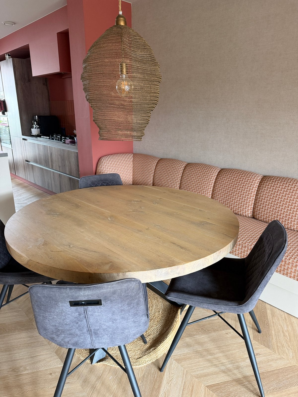 Licht eiken eettafel met stalen poot, Ophalen, Zo goed als nieuw, Vijf personen of meer, Industrieel