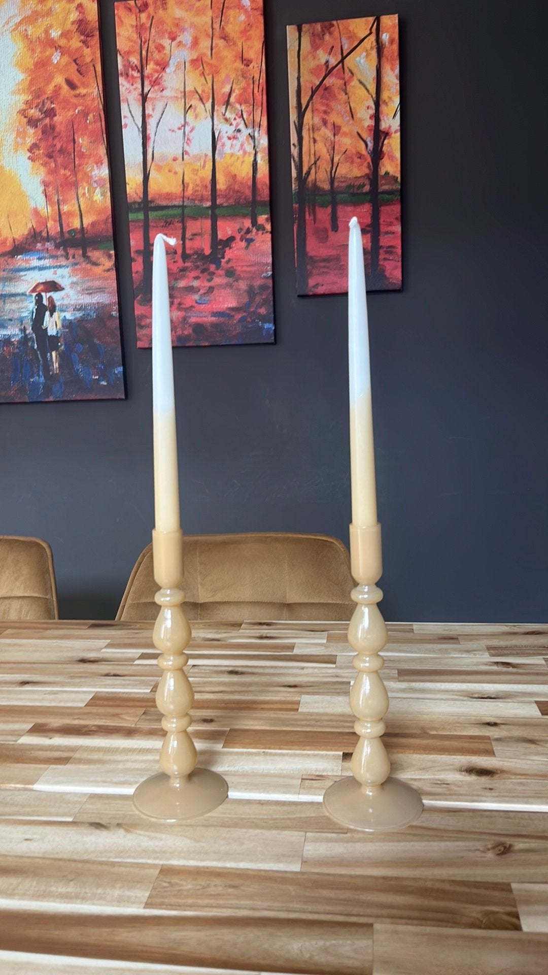 Kandelaars + dinerkaarsen, Huis en Inrichting, Woonaccessoires | Kandelaars en Kaarsen, Ophalen, Zo goed als nieuw, Crème, Kandelaar