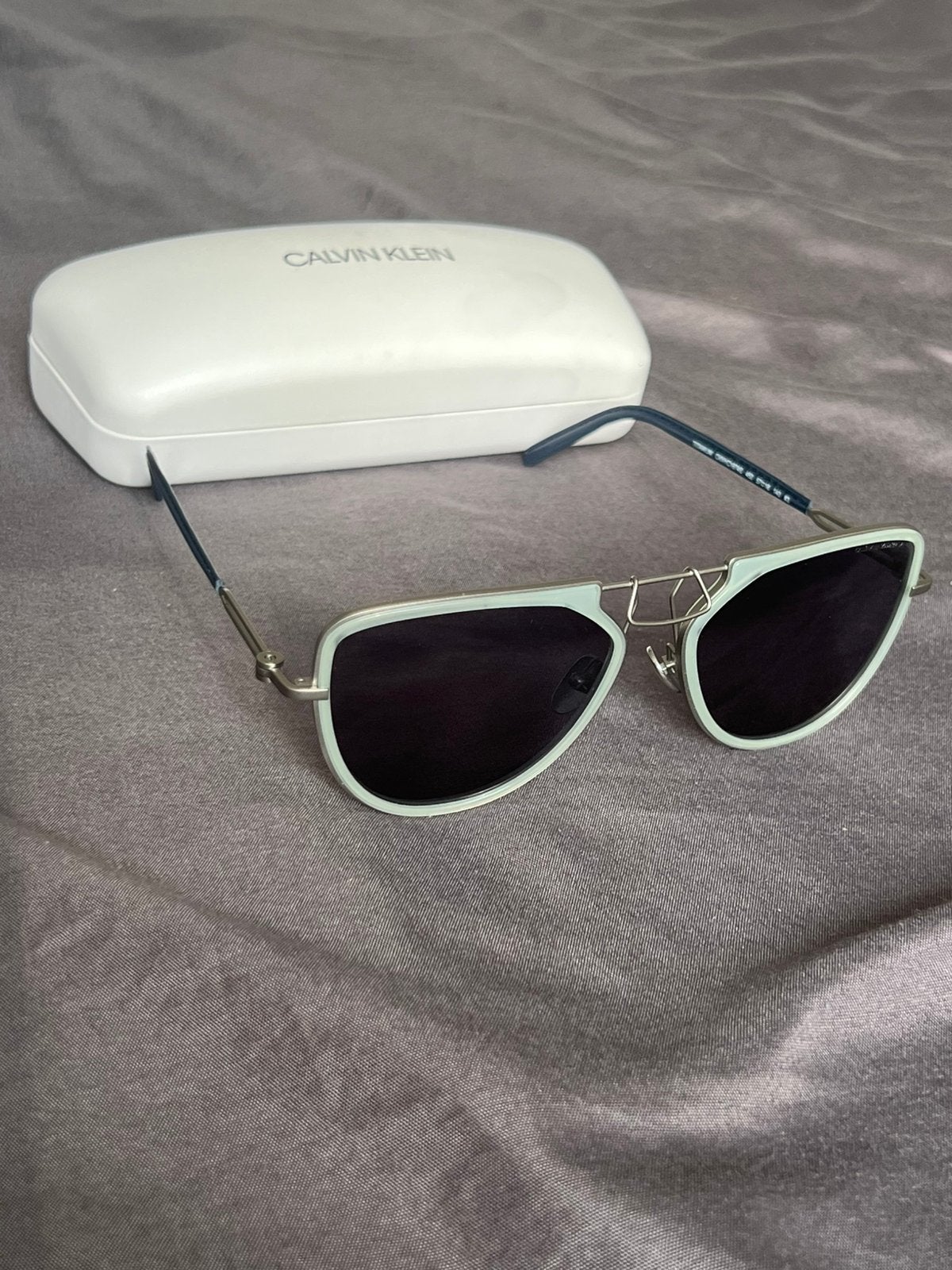 Calvin Klein CKNYC1874S 450 Zonnebril – Origineel €120 Euro, Ophalen of Verzenden, Zo goed als nieuw, Overige merken