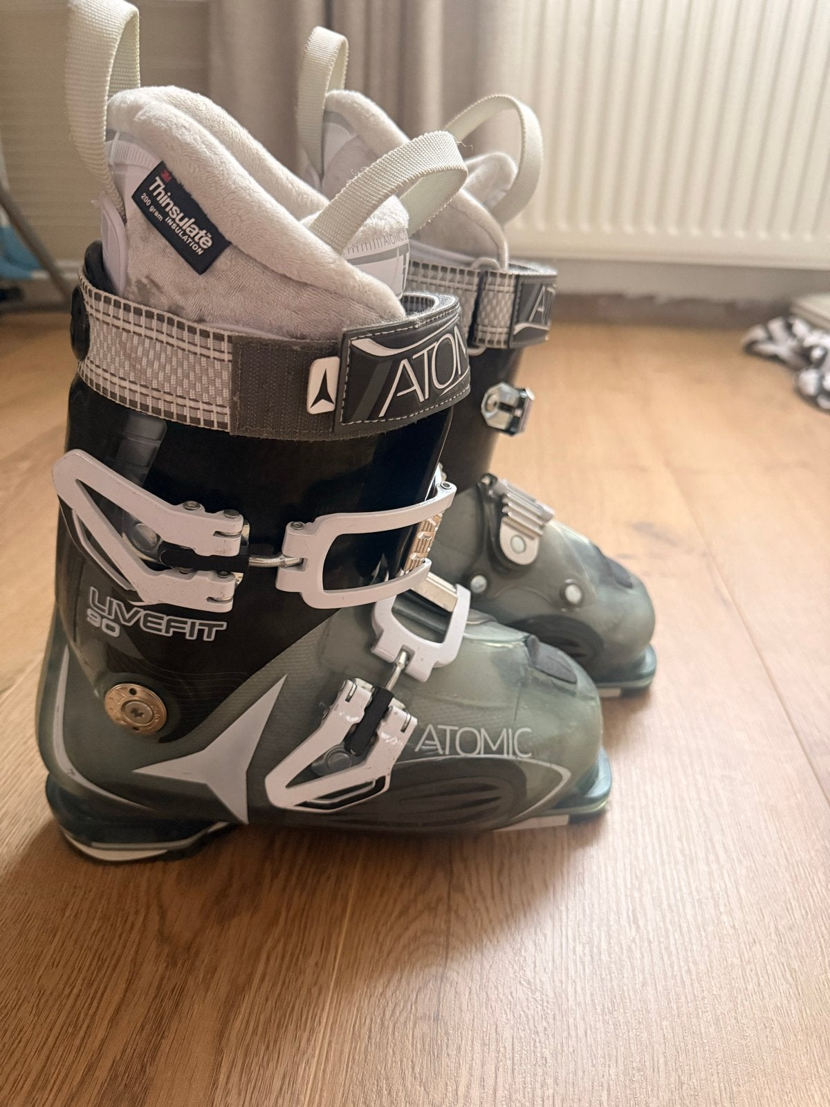 Atomic Livefit 80 skischoenen 24.5 (289mm), Ophalen, Gebruikt, Schoenen, Atomic