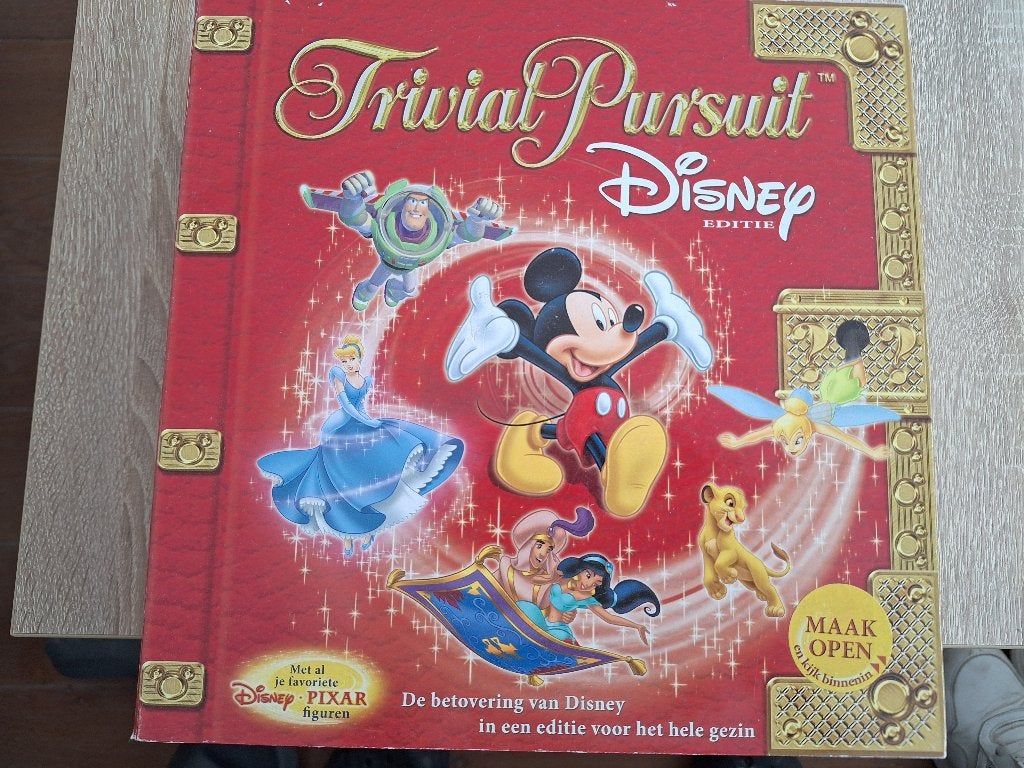 Trivial Pursuit Disney Editie, Ophalen of Verzenden, Zo goed als nieuw, Parker