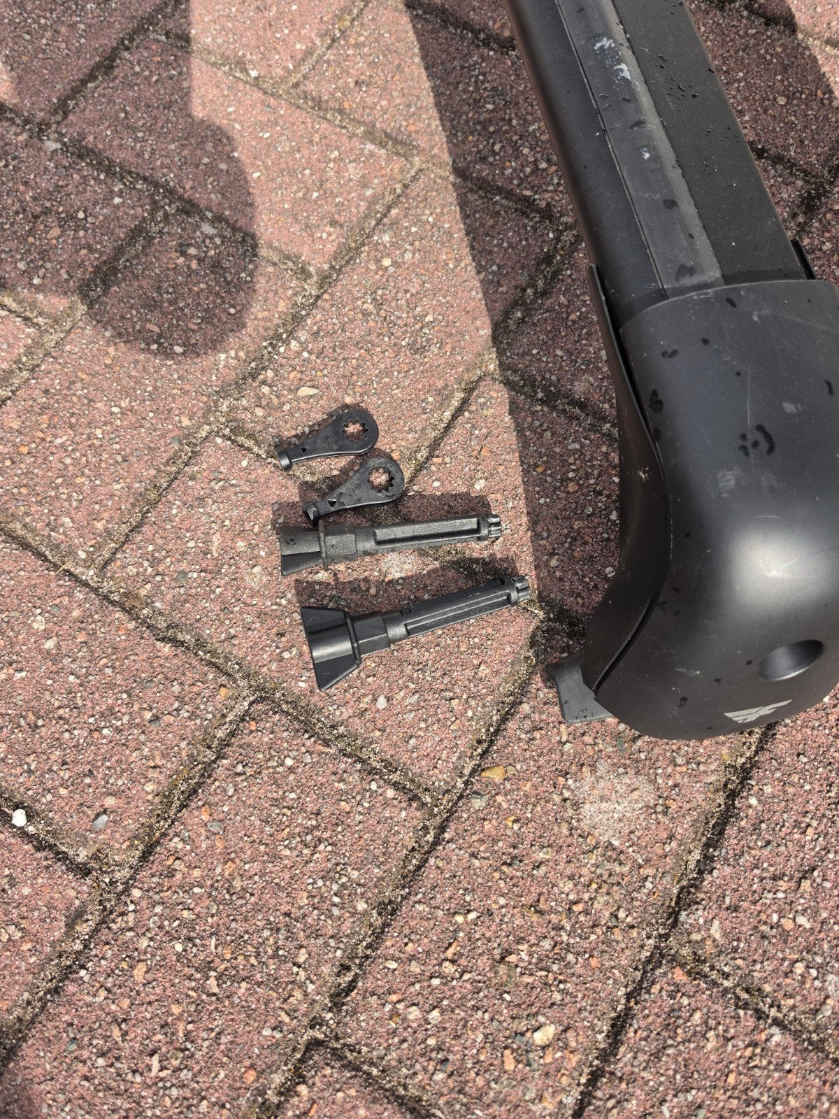 Gebruikte dakdragers voor een gesloten dailrail, Ophalen, Gebruikt