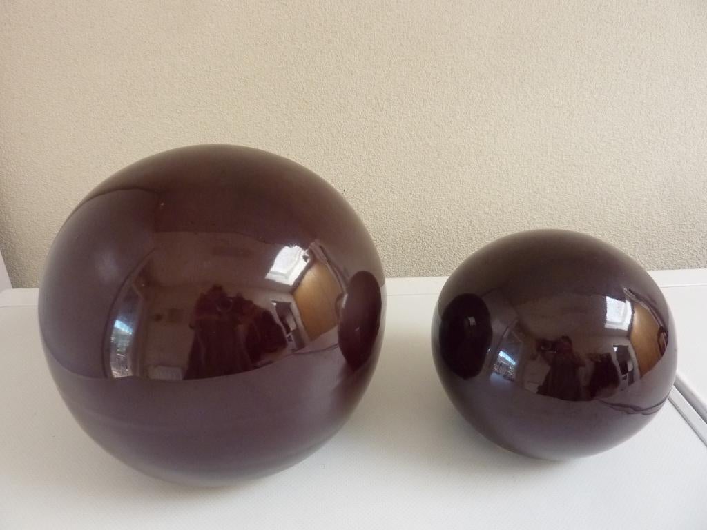 Decoratieve tuinbollen. Donkerbruin. Keramiek/aardewerk?., Ophalen of Verzenden, Gebruikt, Overige materialen, Overige typen