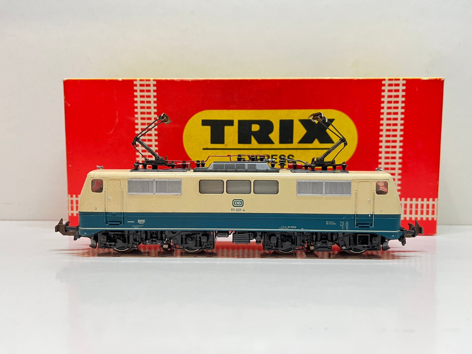 Trix Express E 111, Hobby en Vrije tijd, Gebruikt, Trix, Ophalen of Verzenden, Analoog