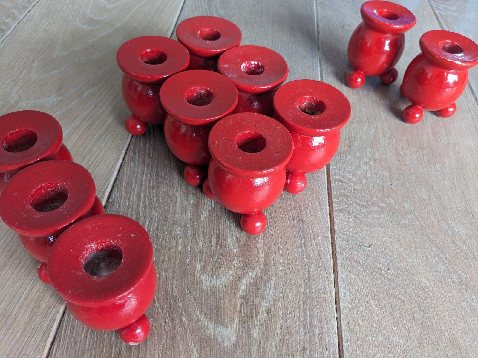 Rode houten bol kandelaars uit Zweden, ca 7 cm hoog, Diversen, Ophalen of Verzenden, Gebruikt