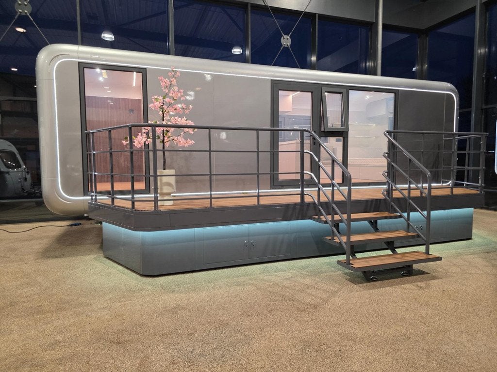 Cube 800 Tiny House Alu chalet op wielen Luxe opties gasloos, Overige merken, Vast bed, Koelkast, Tot en met 2