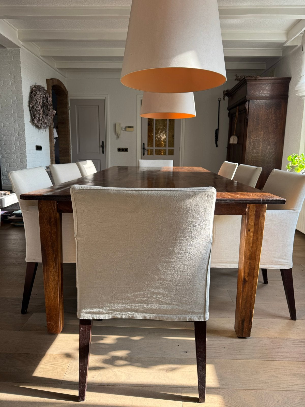 Massief houten eettafel met 8 stoelen, Huis en Inrichting, Gebruikt, 100 tot 150 cm, 200 cm of meer, Vijf personen of meer