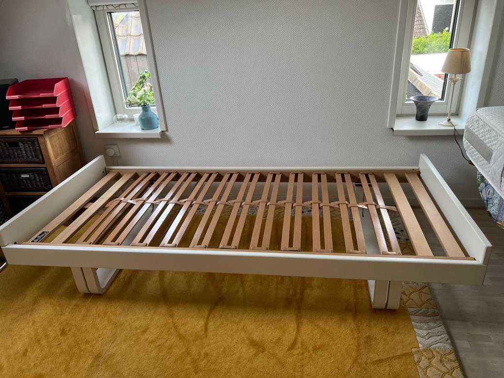Mooie strakke bedbodem lattenbodem met ombouw, Ophalen, Gebruikt, 90 cm, Eenpersoons