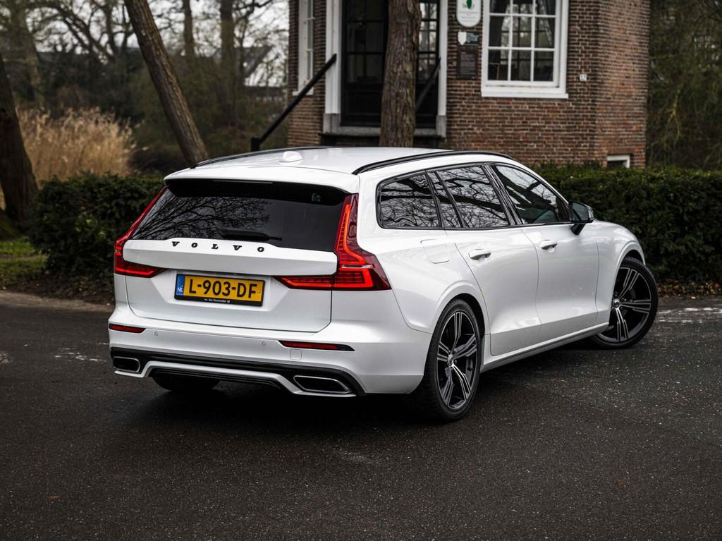 Volvo V60 2.0 D3 150PK R-Design Sportstoelen Camera Navi Har, Gebruikt, Euro 6, 4 cilinders, Wit