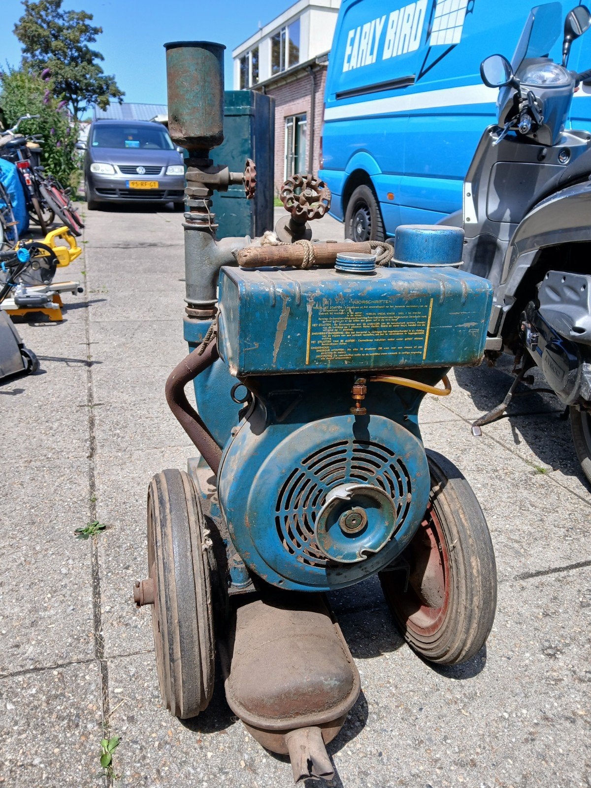 Bernard F110 1 cilinder motor met waterpomp, Doe-het-zelf en Verbouw, Ophalen, Gebruikt, Benzinemotor, Minder dan 1400 rpm