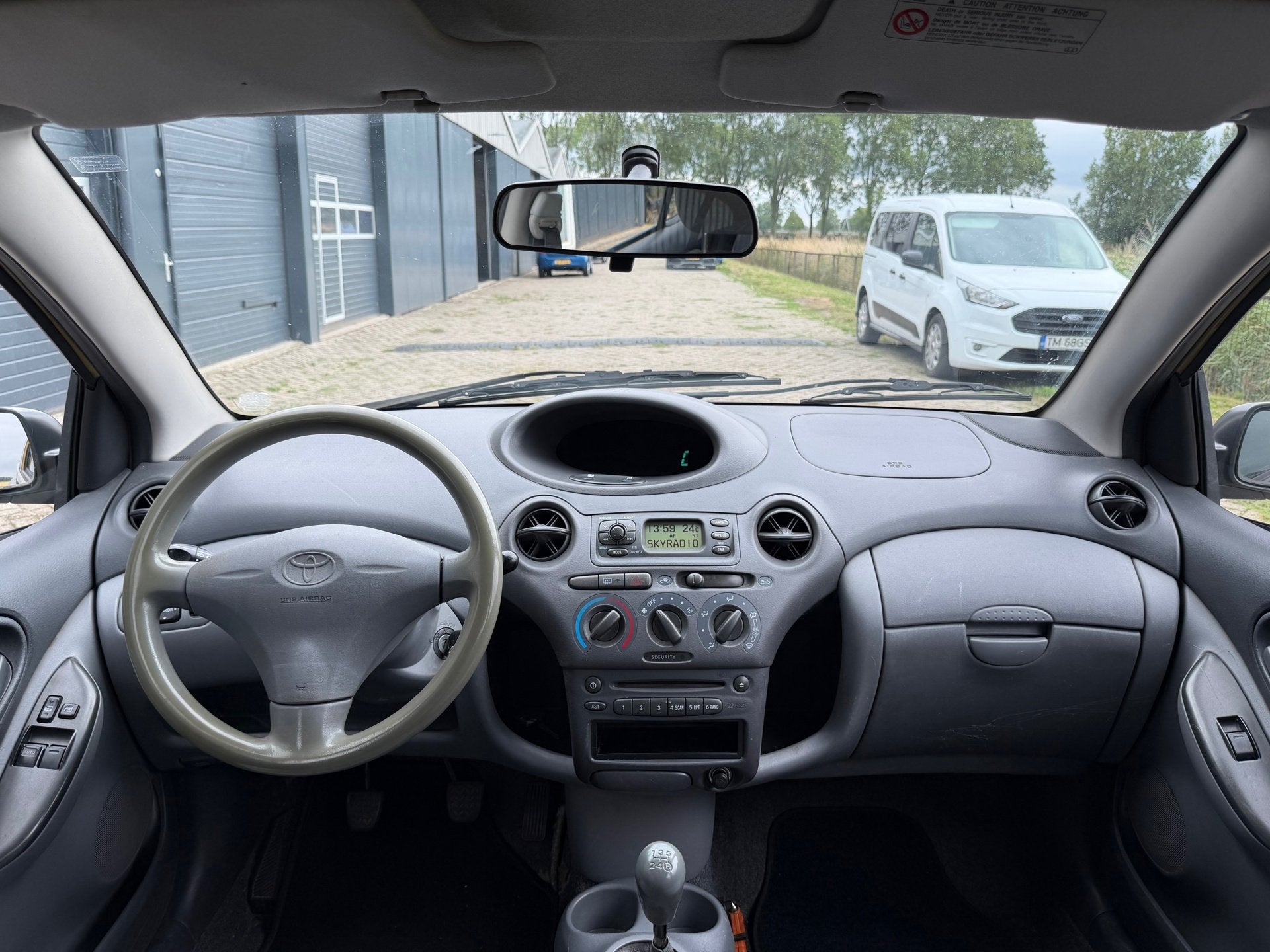 Toyota Yaris 1.3-16V VVT-i Sol, Voorwielaandrijving, 1299 cc, 86 pk, Gebruikt
