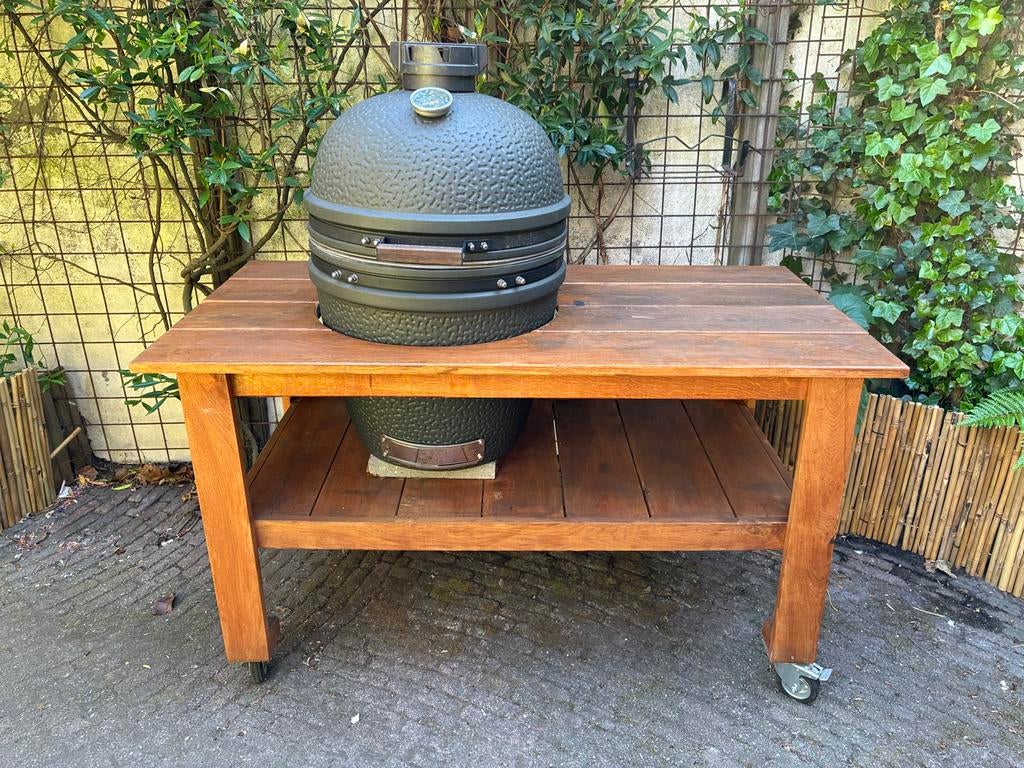 Black Bastard BBQ large 50 cm, met onderstel, Ophalen, Zo goed als nieuw, Met accessoires