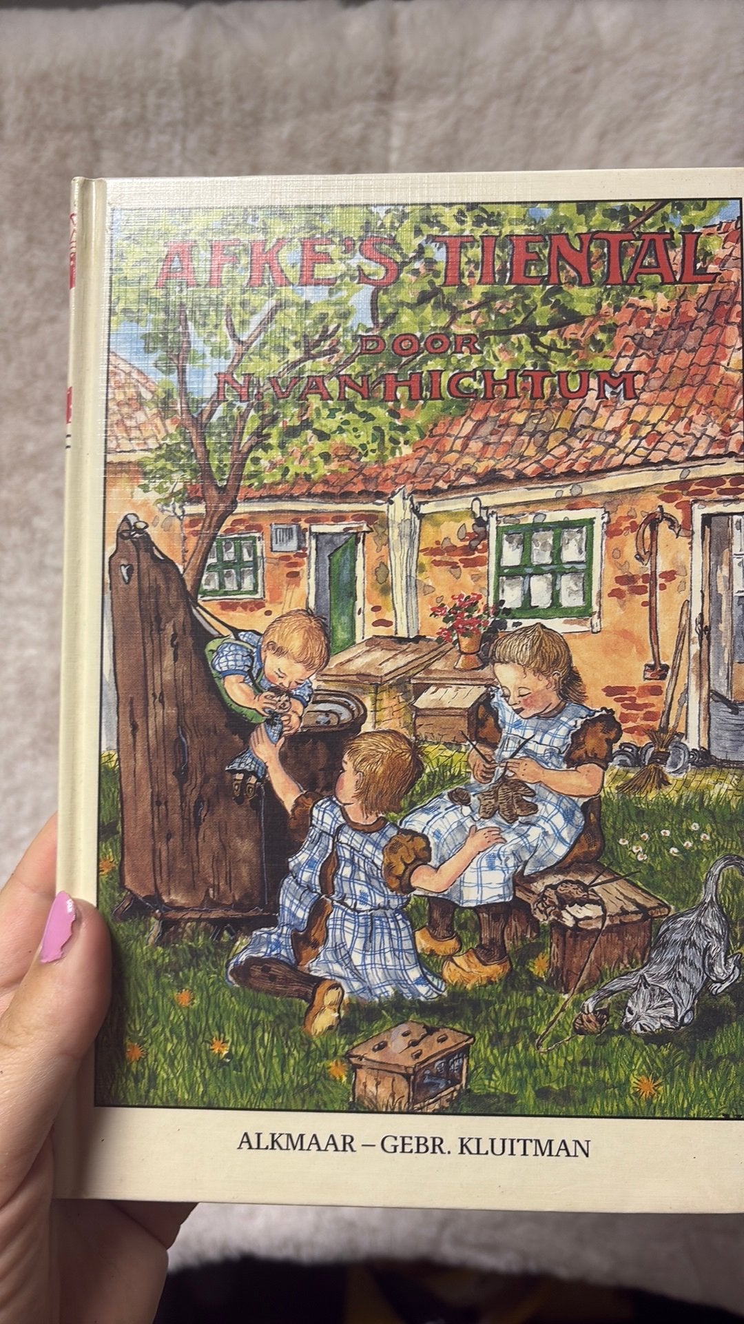 Afke's Tiental - Klassiek kinderboek van N. van Hichtum, Ophalen of Verzenden, Gelezen, Fictie algemeen