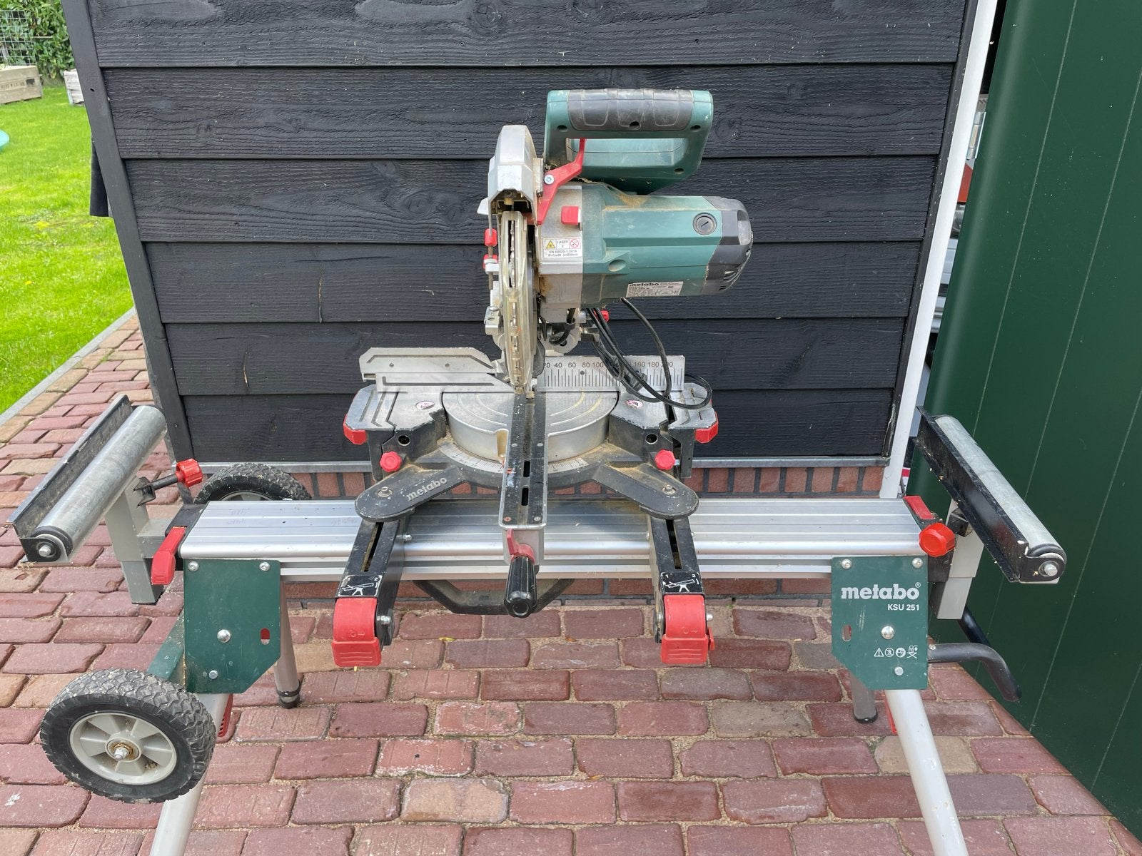 Metabo Afkortzaag met onderstel, Ophalen, Gebruikt, 70 mm of meer, 600 tot 1200 watt