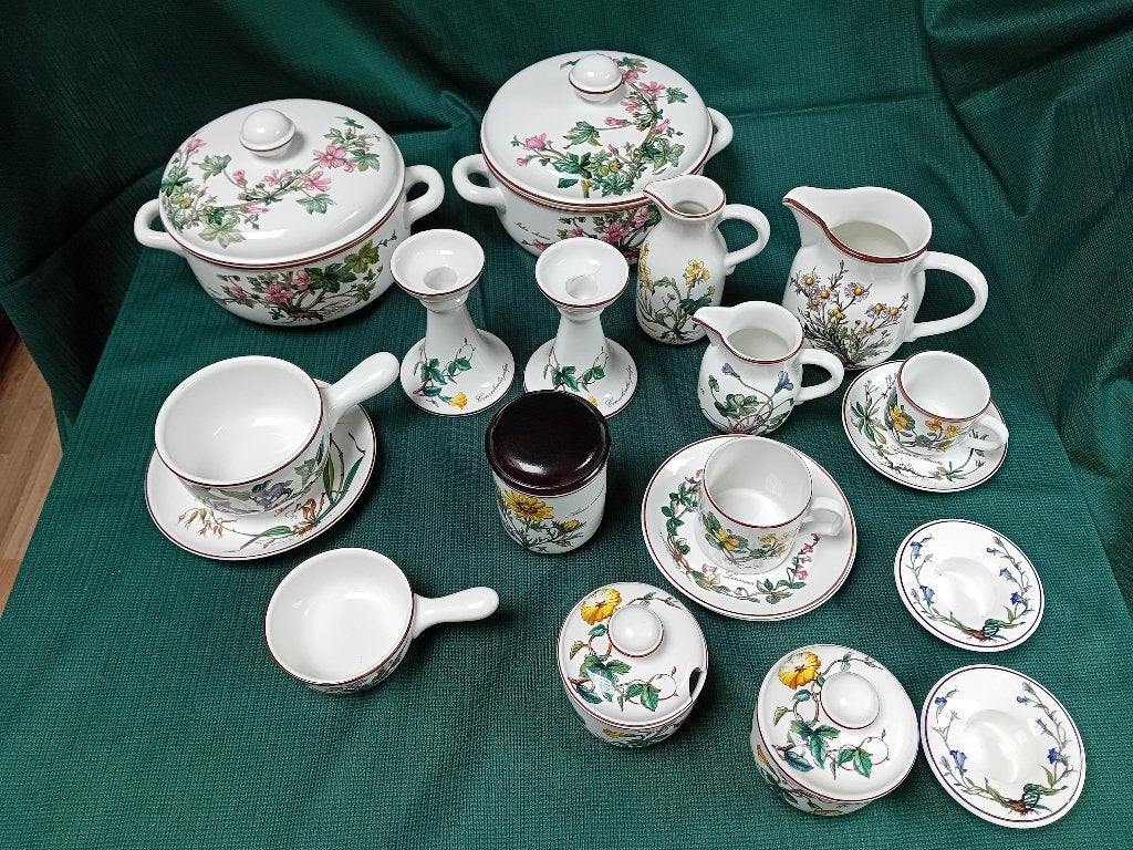 Botanica servies, Huis en Inrichting, Keuken | Servies, Gebruikt, Ophalen of Verzenden, Overige stijlen, Aardewerk