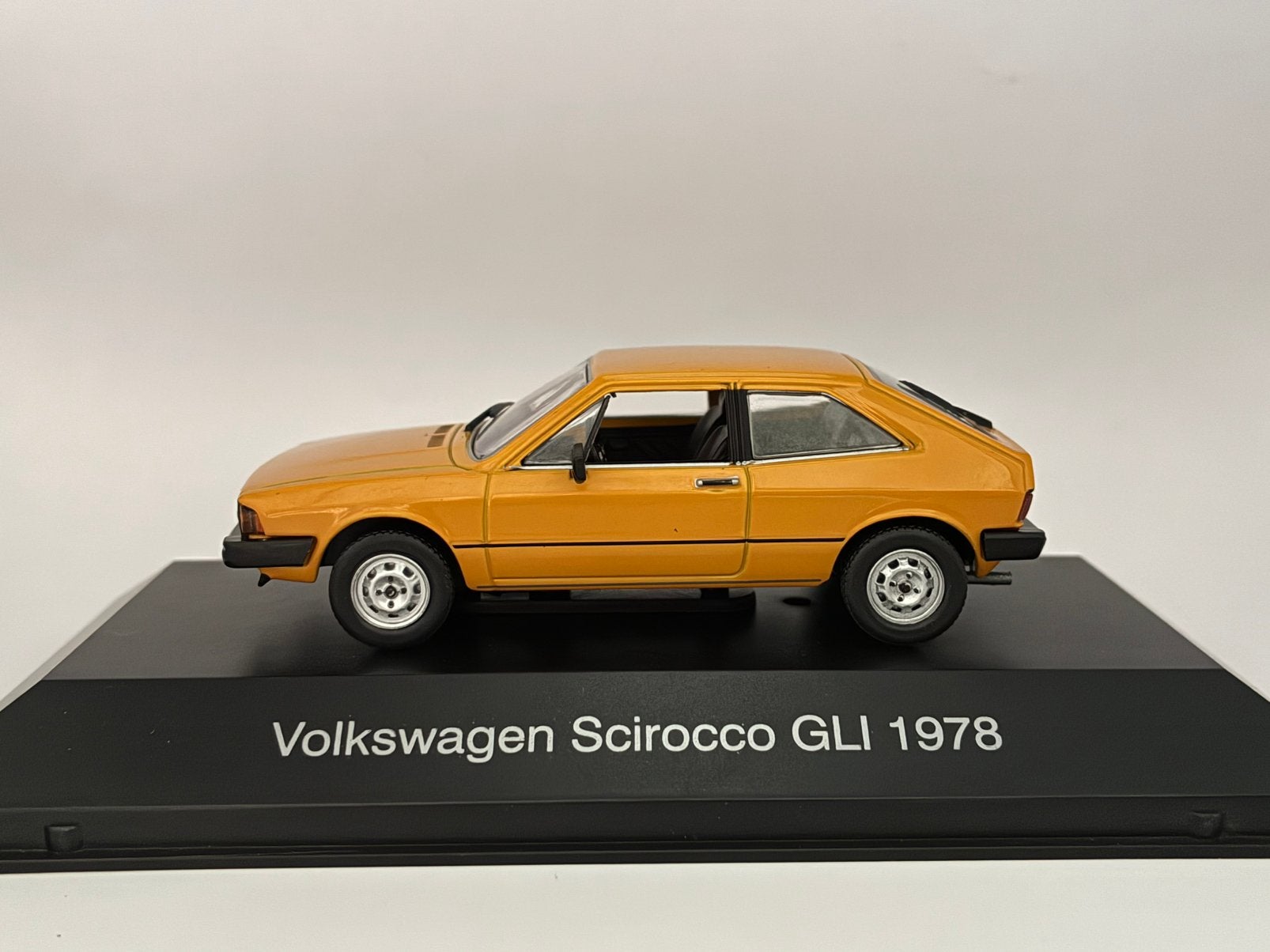 Volkswagen Scirocco GLi (Type 53) 1978 - VW Dealer Edition, Ophalen of Verzenden, Nieuw, Auto, Overige merken