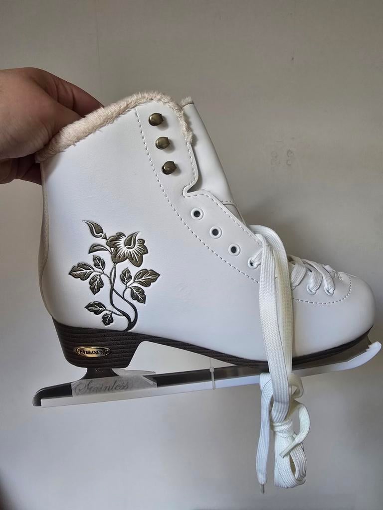 Splinter nieuwe schaatsen, Ophalen, Nieuw