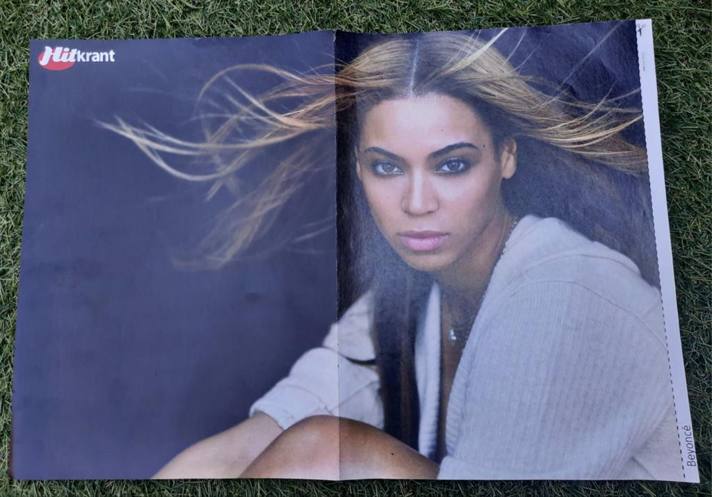 Poster 2x A4 Hitkrant 2009 Beyonce / Liza & Marly GTST, Ophalen of Verzenden, Gebruikt, A1 t/m A3, Muziek