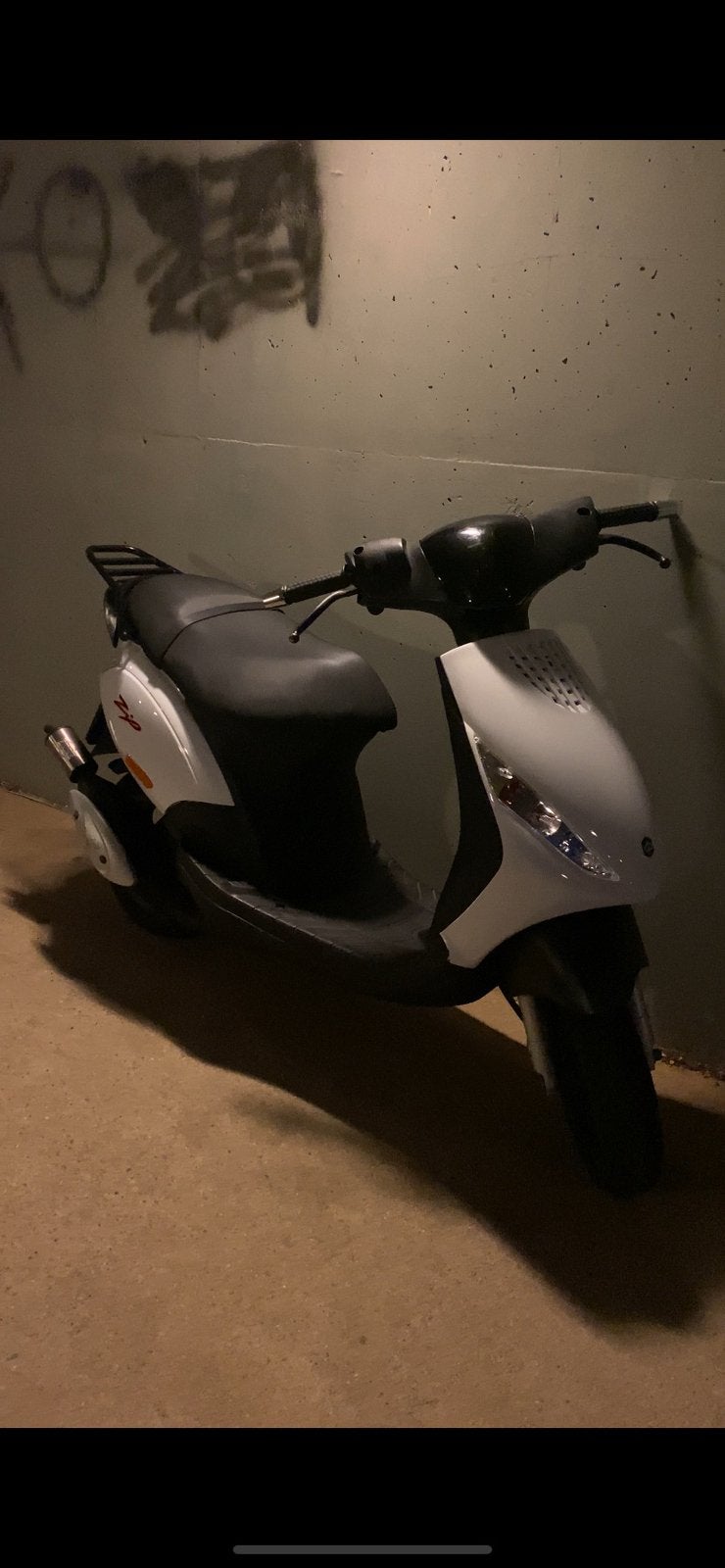 Zip 70cc blok (WAARDEPEILING), Ophalen, Tweetakt, Maximaal 45 km/u, Zo goed als nieuw